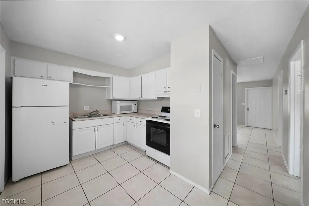 464 Carolina Avenue Fort Myers FL 33905