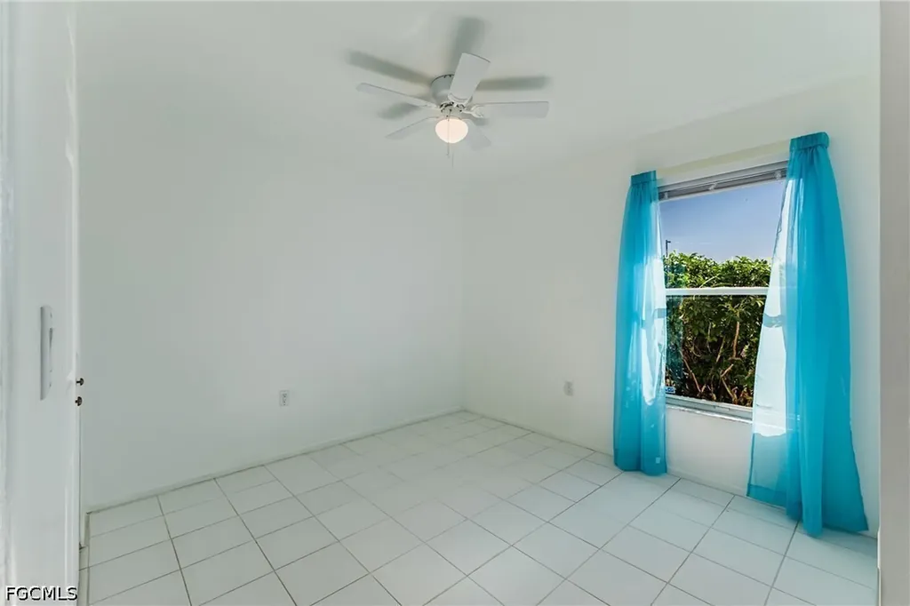 315 NW 7th Terrace Cape Coral FL 33993