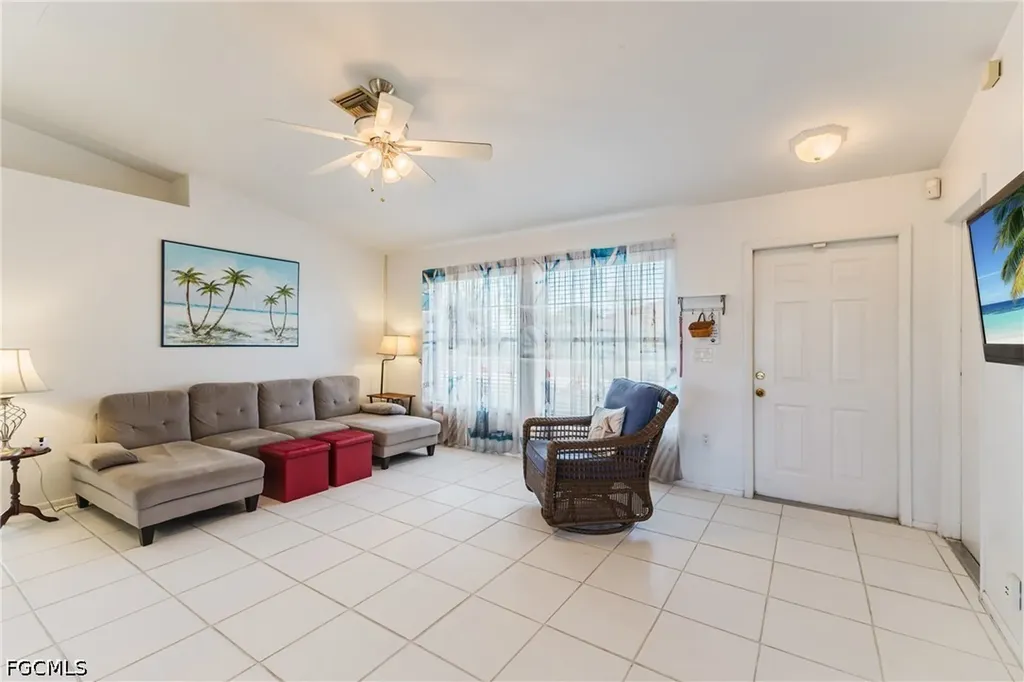 315 NW 7th Terrace Cape Coral FL 33993