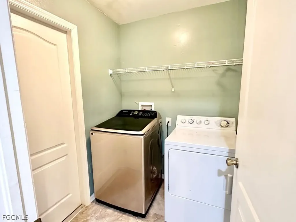 2453 NW 8th Terrace Cape Coral FL 33993