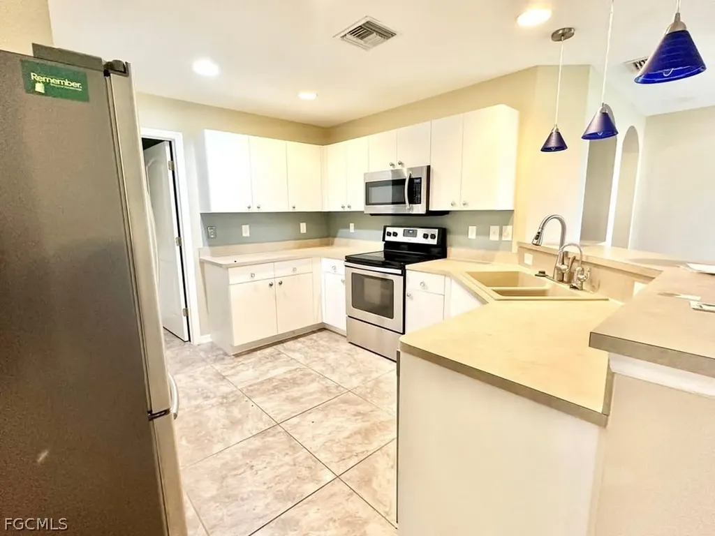 2453 NW 8th Terrace Cape Coral FL 33993