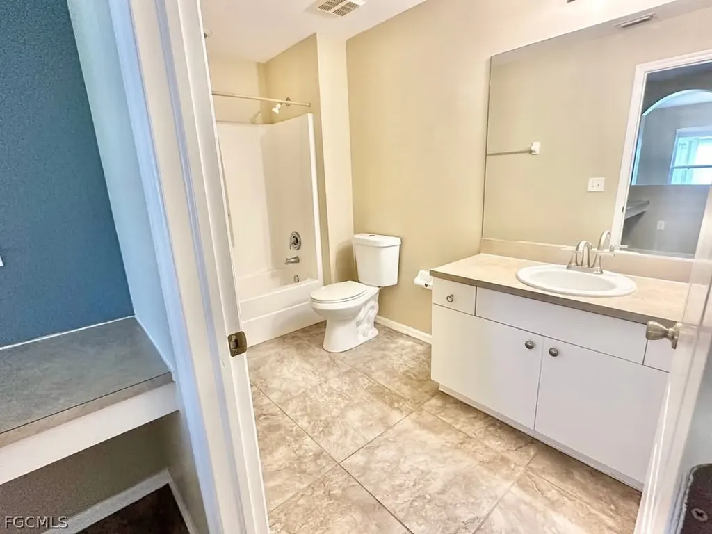 2453 NW 8th Terrace Cape Coral FL 33993