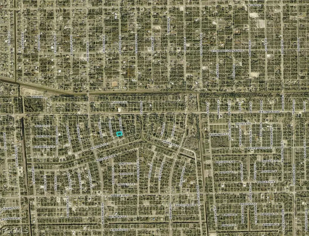 130 Dexter Avenue S Lehigh Acres FL 33974