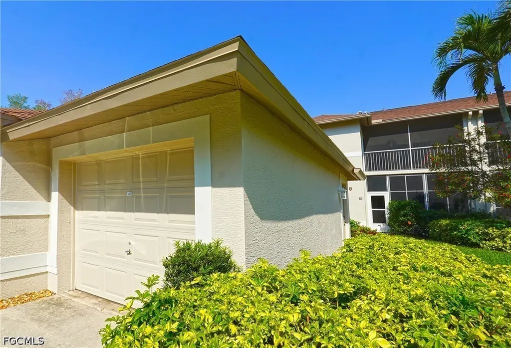 14261 Hickory Links Court Fort Myers FL 33912