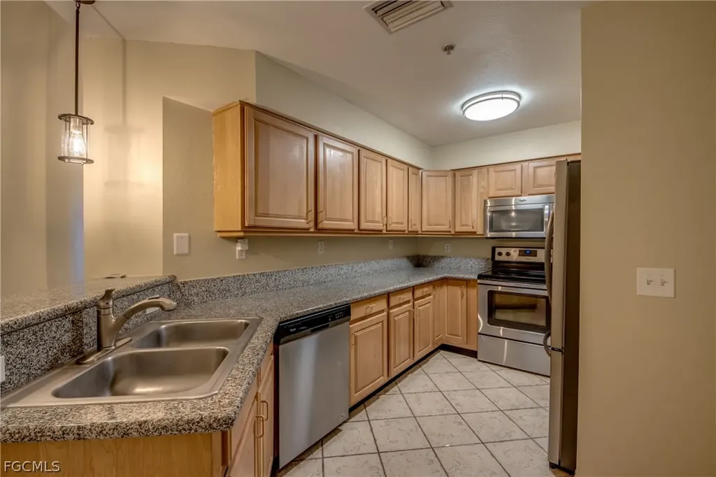 12515 Mcgregor Boulevard Fort Myers FL 33919