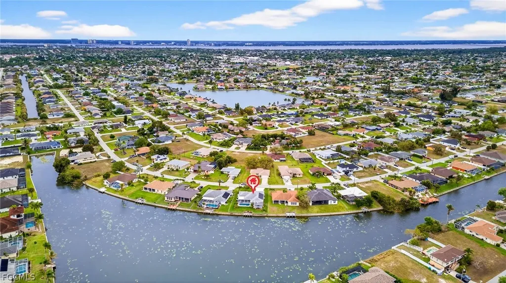432 NE 18th Avenue Cape Coral FL 33909