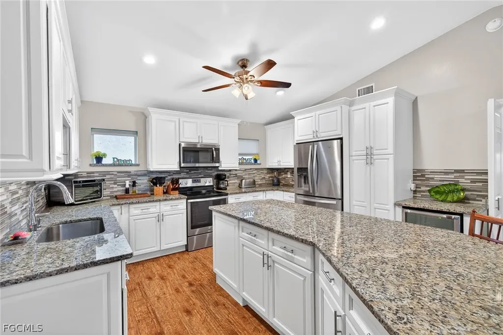 432 NE 18th Avenue Cape Coral FL 33909
