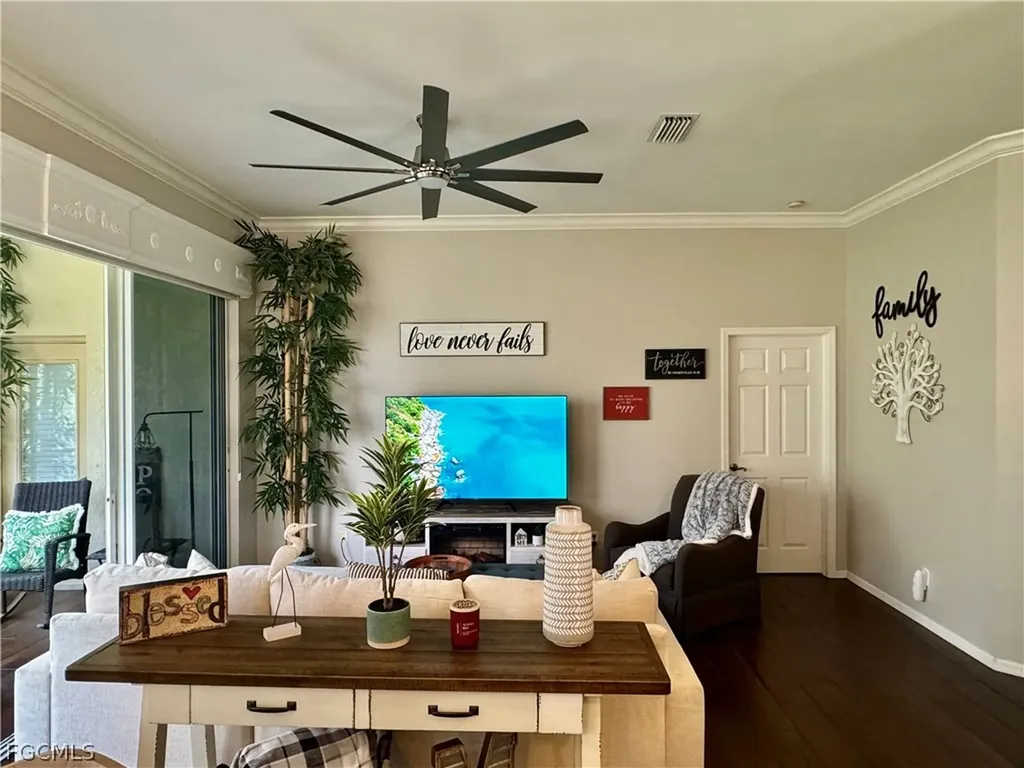1061 Egrets Walk Circle Naples FL 34108