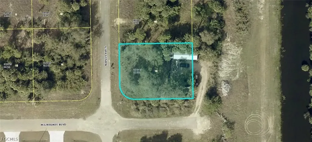 577 Naples Avenue S Lehigh Acres FL 33974
