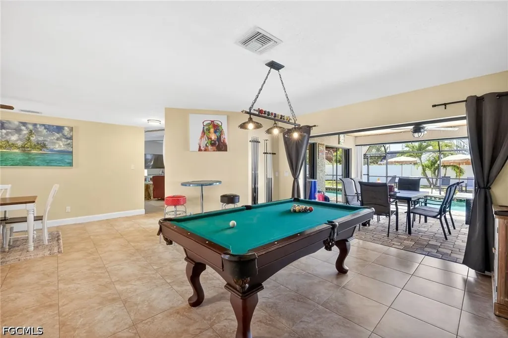 402 SW 37th Lane Cape Coral FL 33914
