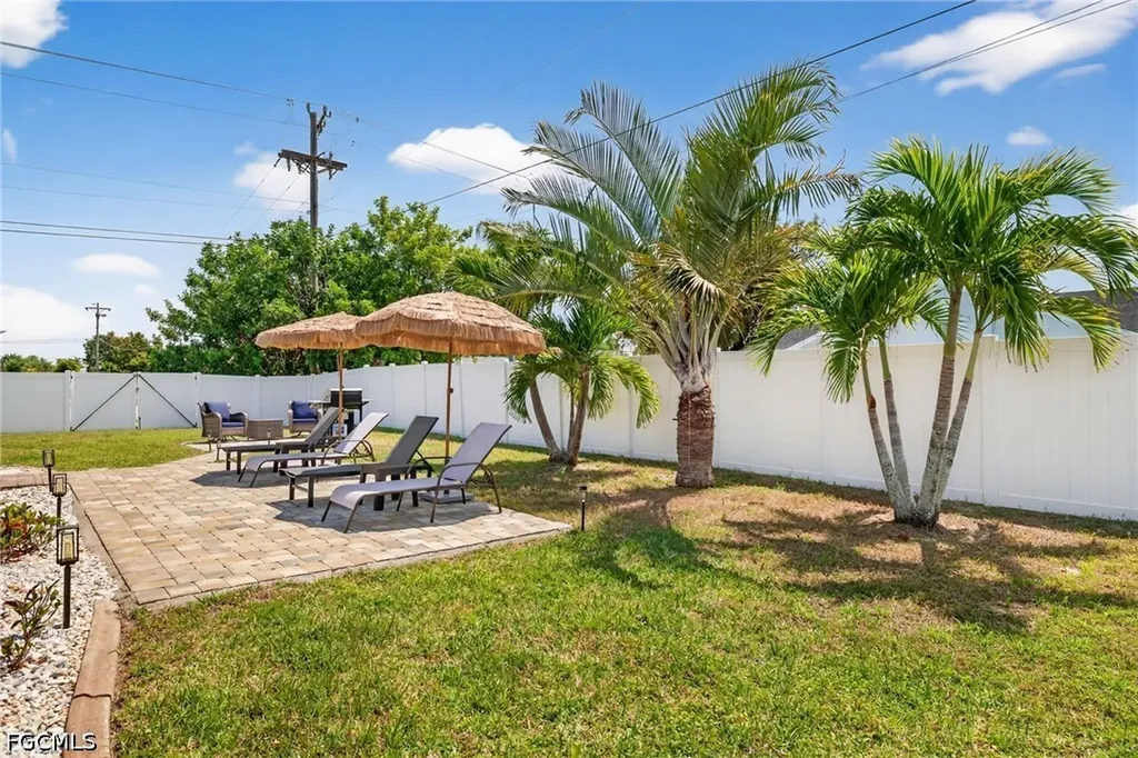402 SW 37th Lane Cape Coral FL 33914