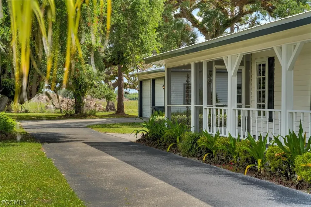 1270 Riverbend Drive Labelle FL 33935