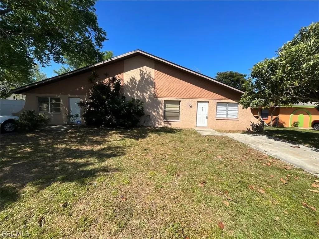 610 SE 13th Court Cape Coral FL 33990