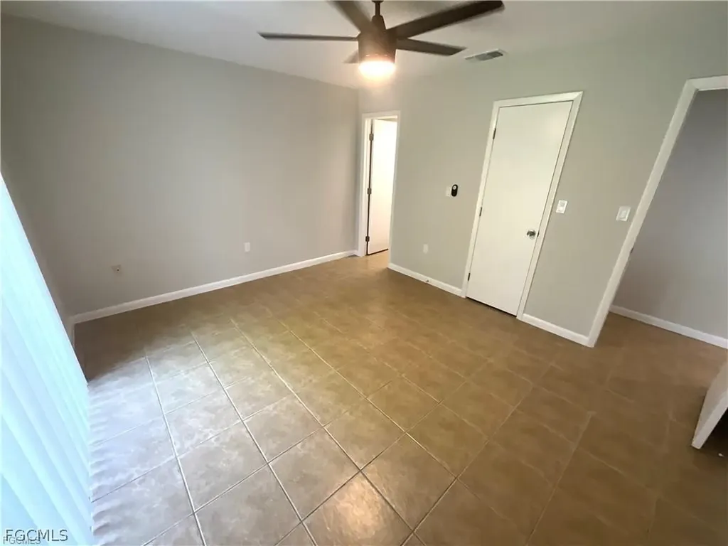 610 SE 13th Court Cape Coral FL 33990