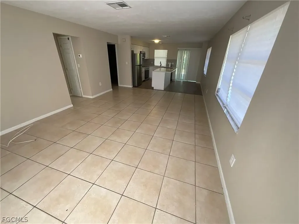 610 SE 13th Court Cape Coral FL 33990