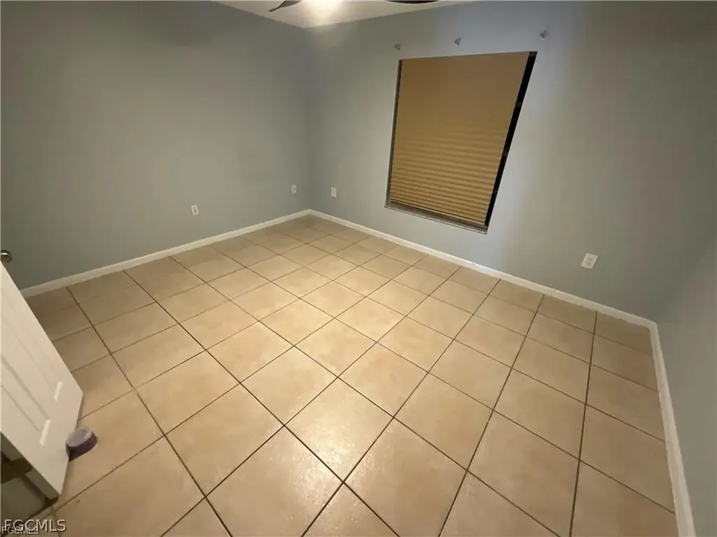 610 SE 13th Court Cape Coral FL 33990