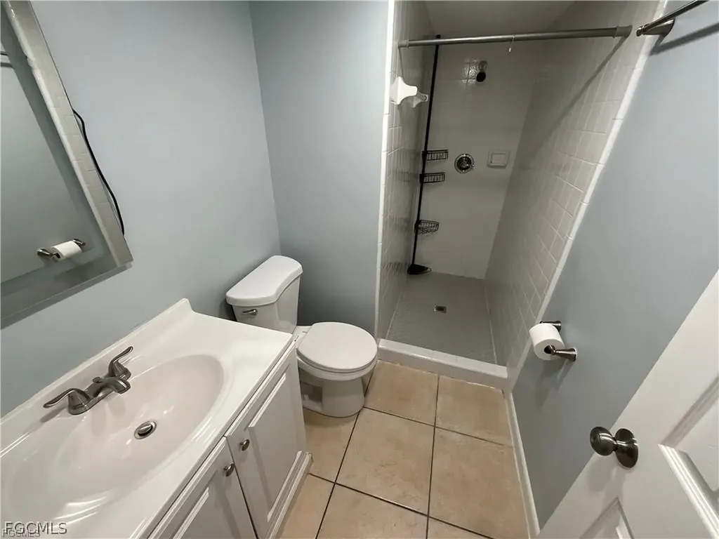 610 SE 13th Court Cape Coral FL 33990