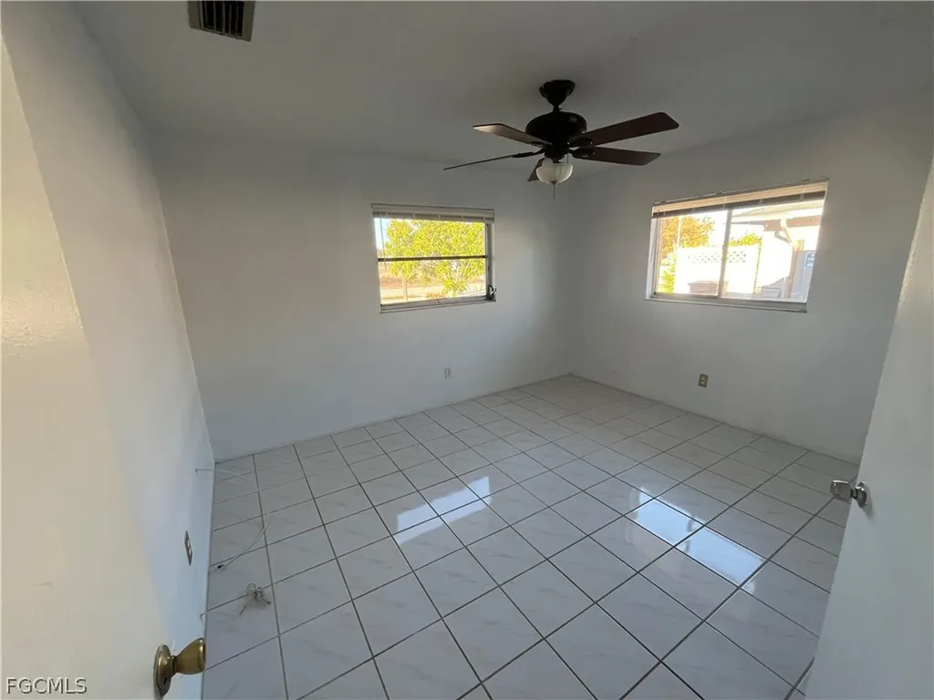 708 SE 8th Street Cape Coral FL 33990