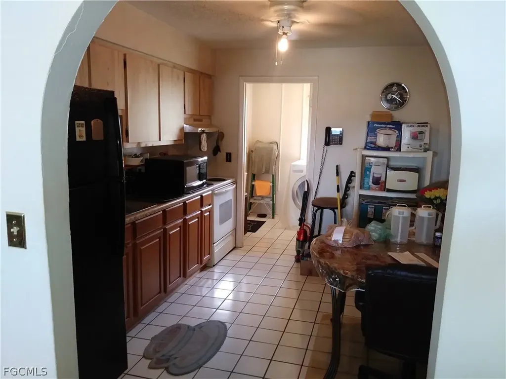 708 SE 8th Street Cape Coral FL 33990