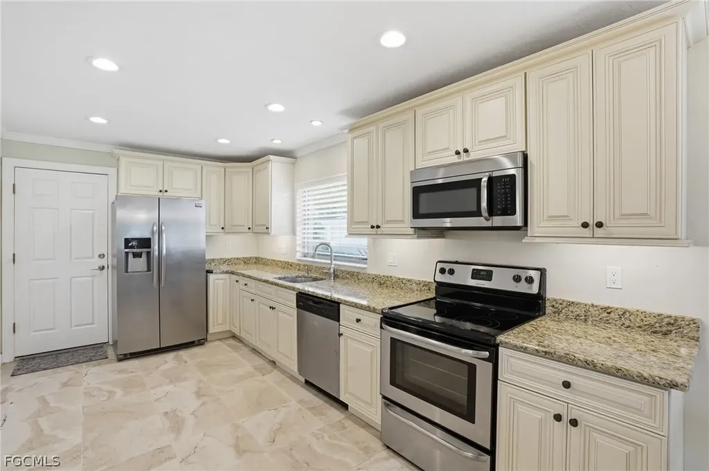 1410 Tredegar Drive Fort Myers FL 33919