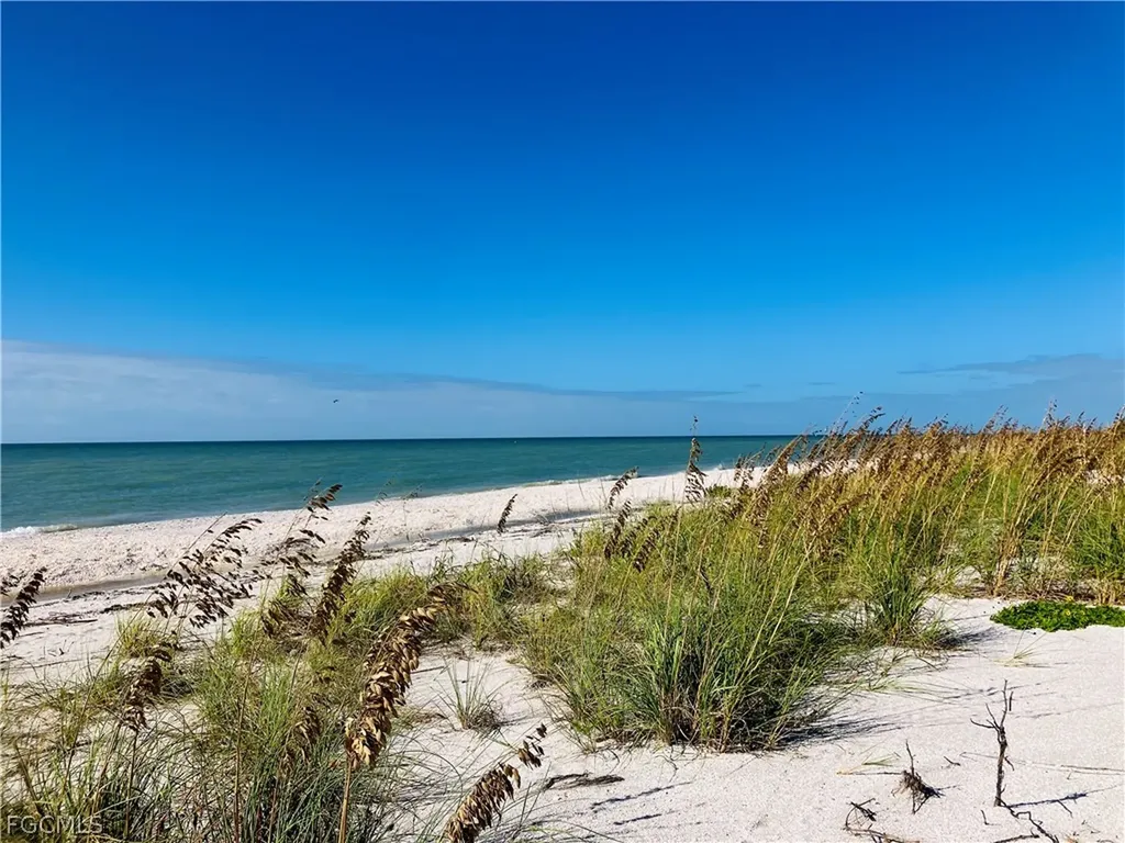 2605 W Gulf Drive Sanibel FL 33957