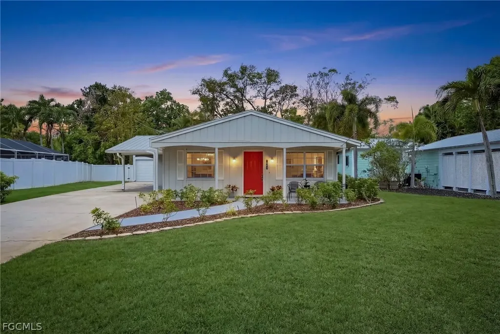 2924 Gladiola Street Fort Myers FL 33901