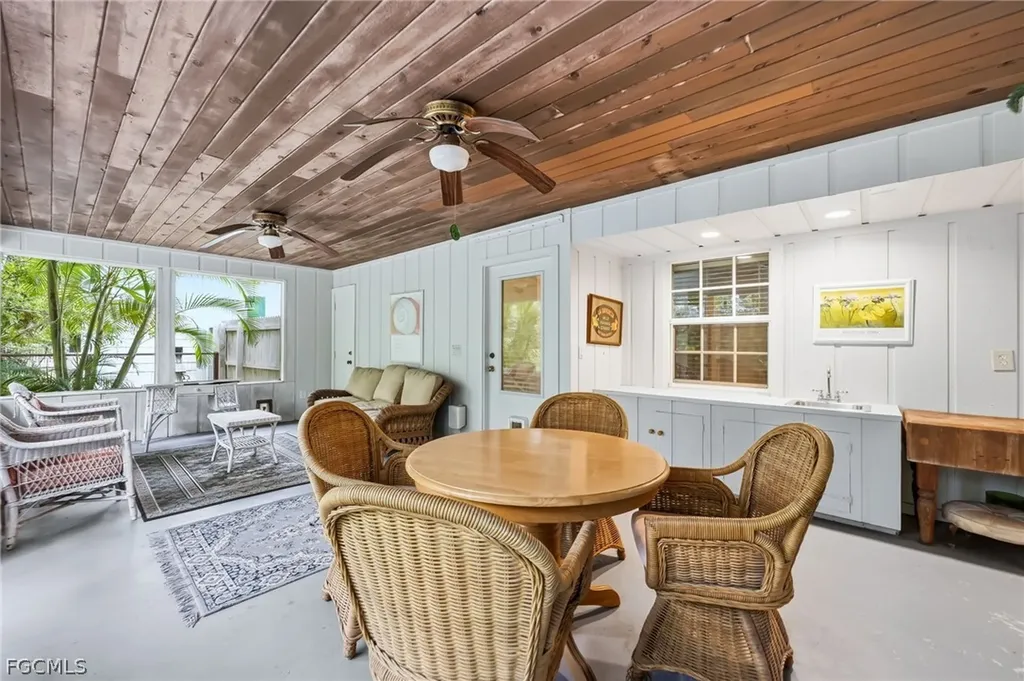 2924 Gladiola Street Fort Myers FL 33901