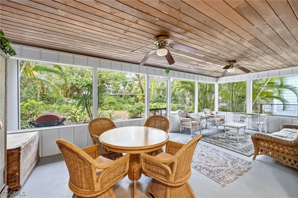 2924 Gladiola Street Fort Myers FL 33901