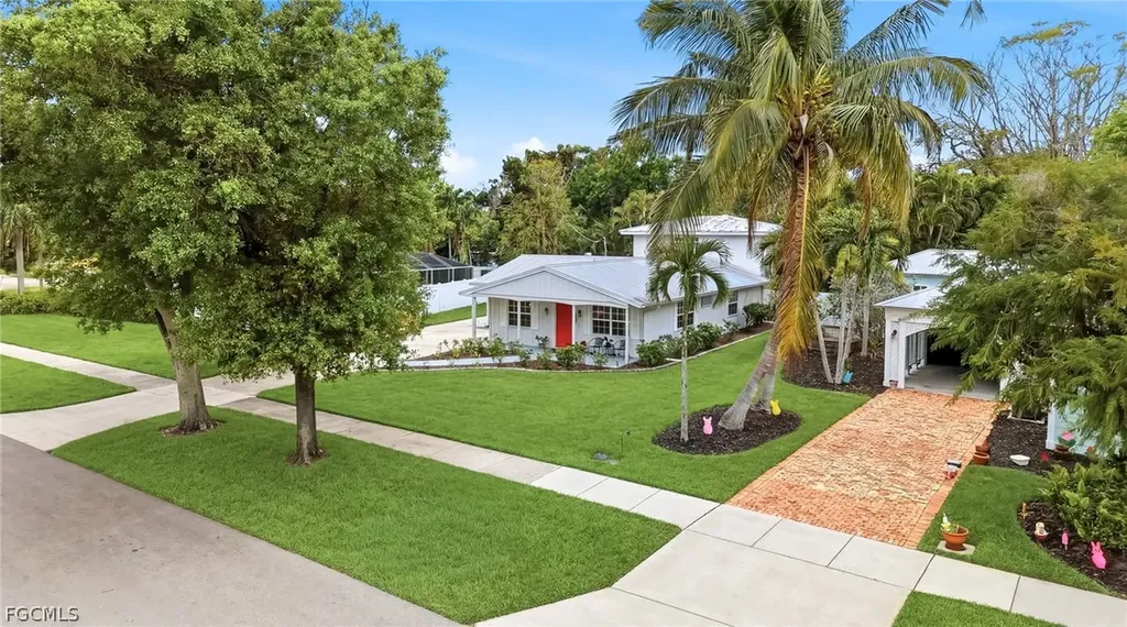 2924 Gladiola Street Fort Myers FL 33901