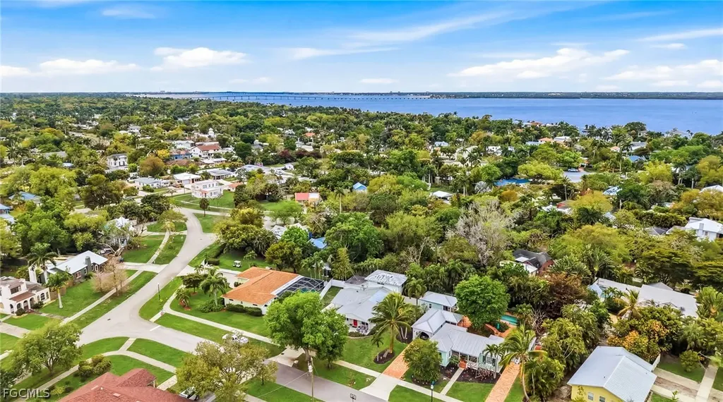 2924 Gladiola Street Fort Myers FL 33901