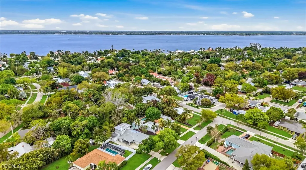 2924 Gladiola Street Fort Myers FL 33901