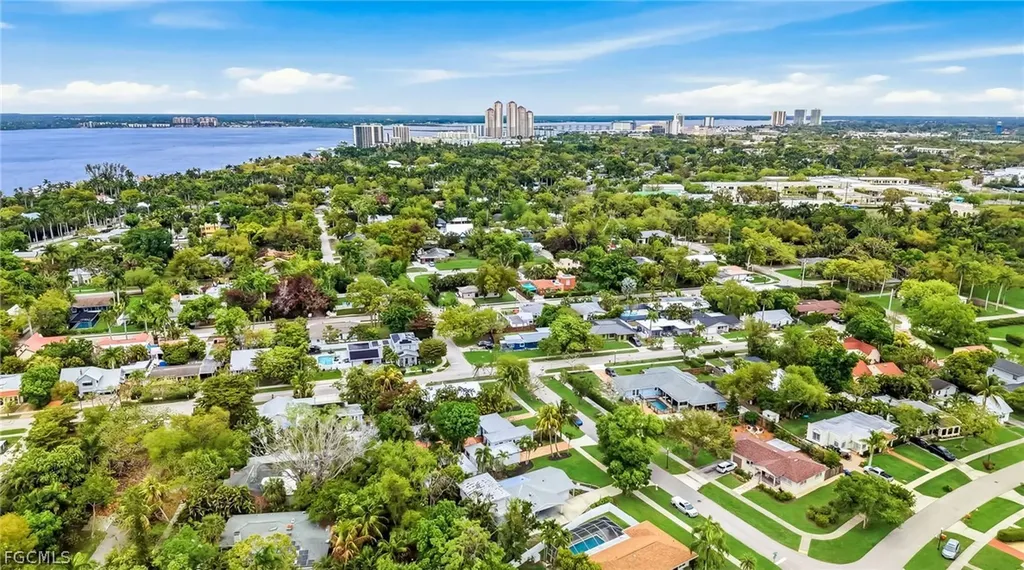 2924 Gladiola Street Fort Myers FL 33901