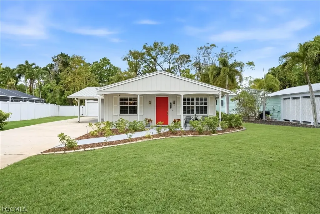 2924 Gladiola Street Fort Myers FL 33901