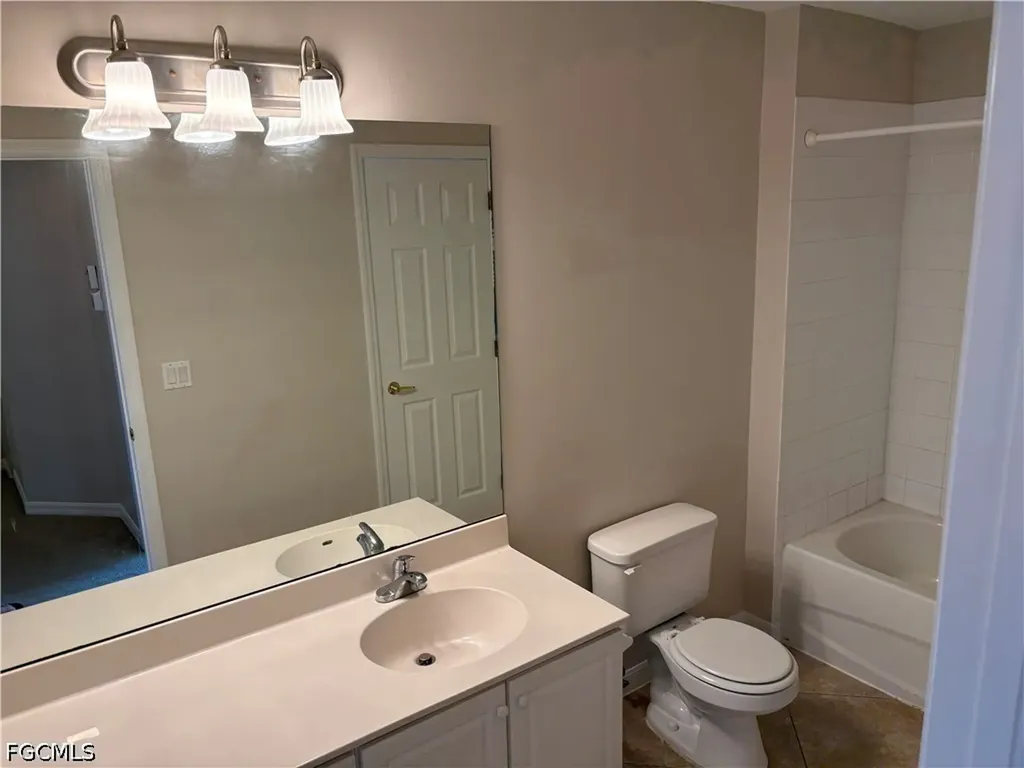 8290 Village Edge Circle Fort Myers FL 33919