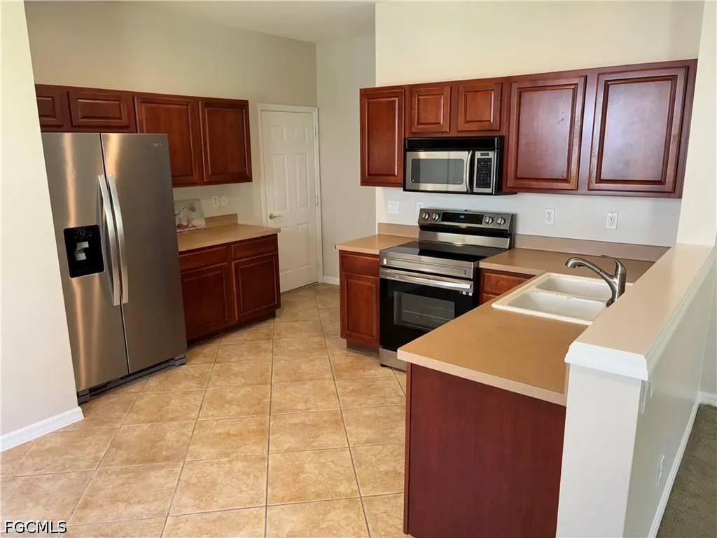 8290 Village Edge Circle Fort Myers FL 33919