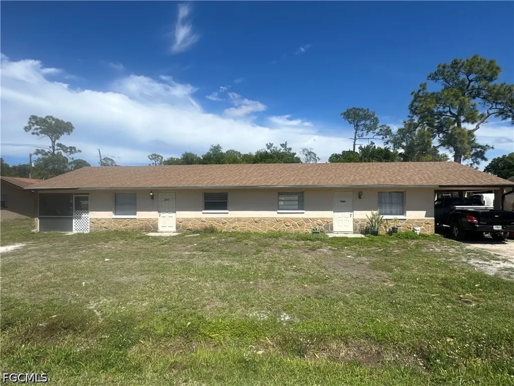 2035/2037 Eloise Circle North Fort Myers FL 33917