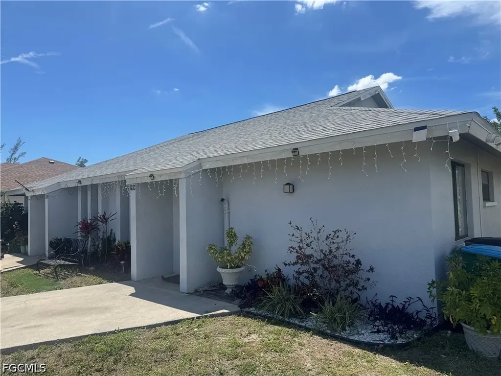 1806 / 1808 SW 15th Place Cape Coral FL 33991