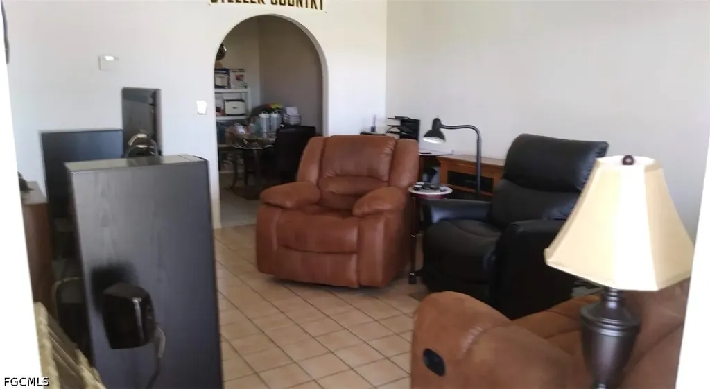 1806 / 1808 SW 15th Place Cape Coral FL 33991