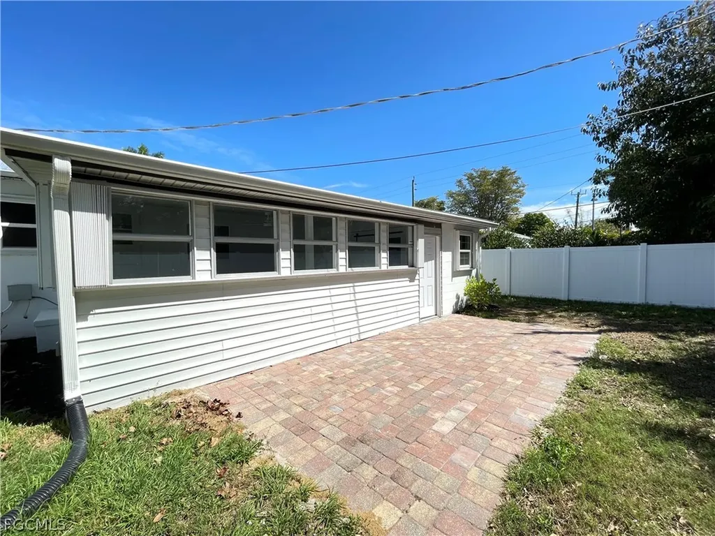 1562 Ransom Street Fort Myers FL 33901