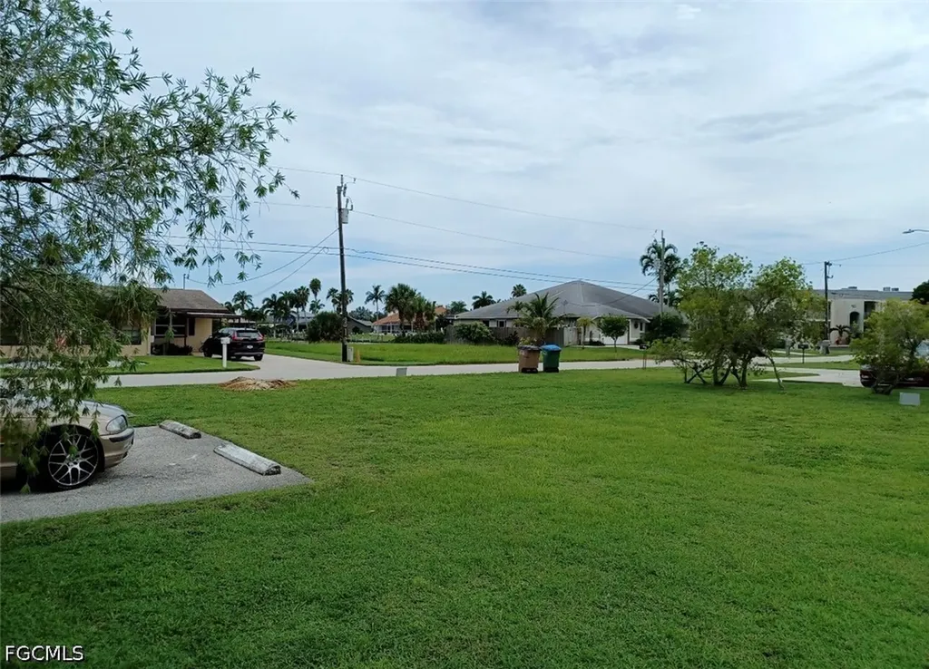317 Tudor Drive Cape Coral FL 33904