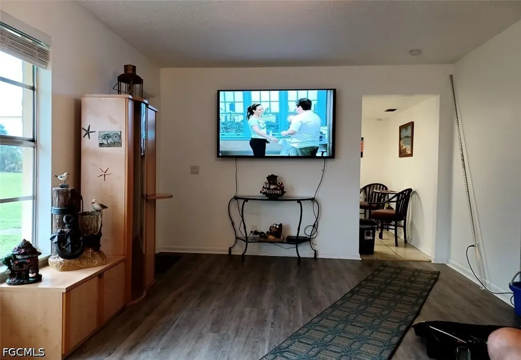 317 Tudor Drive Cape Coral FL 33904
