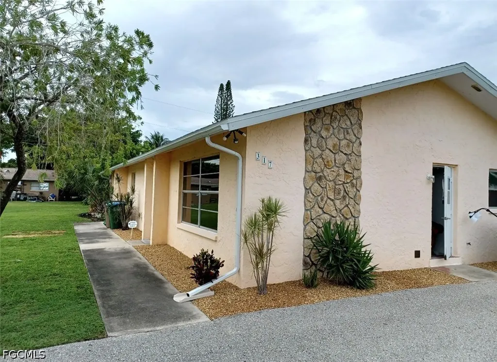 317 Tudor Drive Cape Coral FL 33904