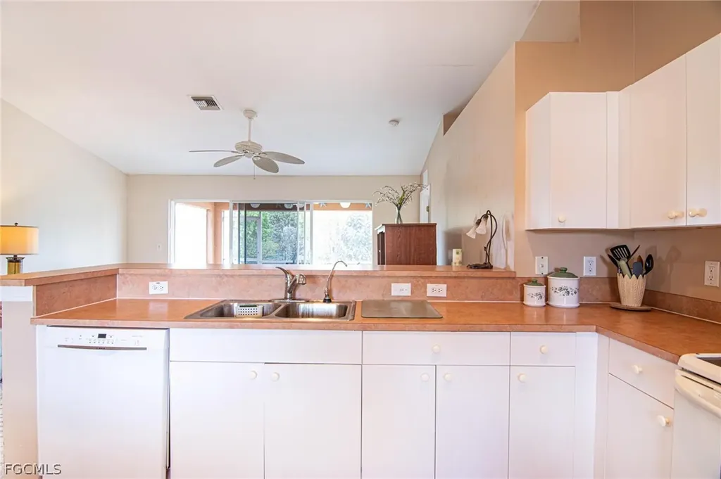 216 NW 11th Street Cape Coral FL 33993