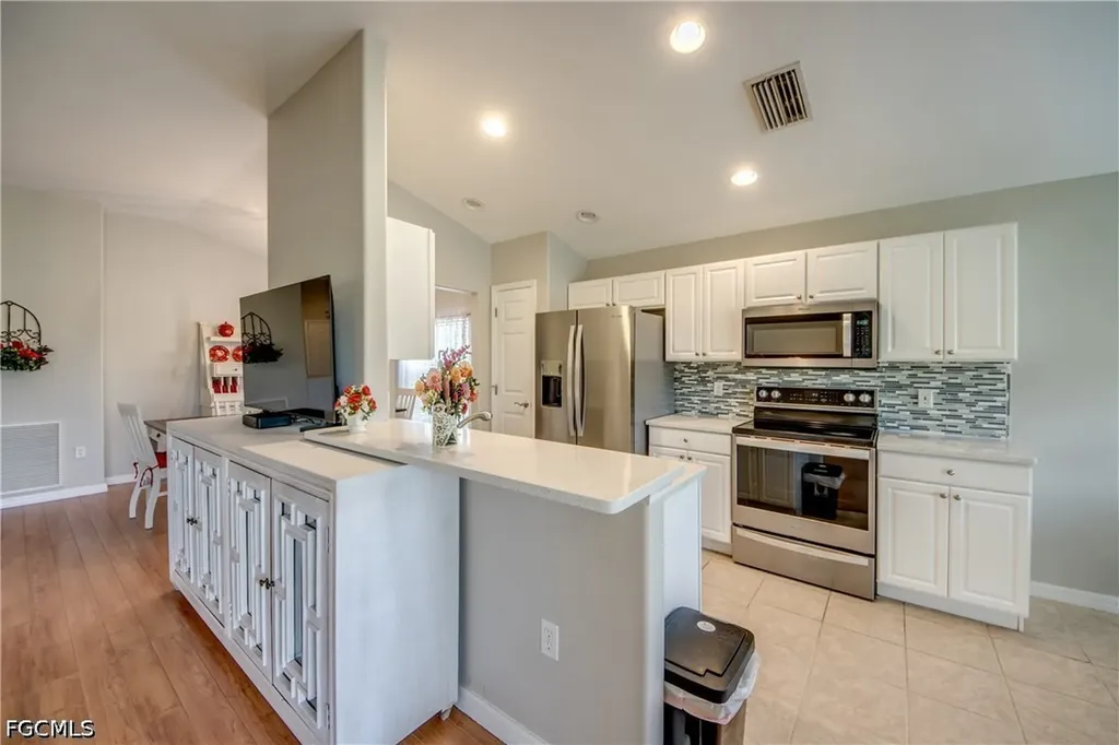 2467 Belleville Court Cape Coral FL 33991