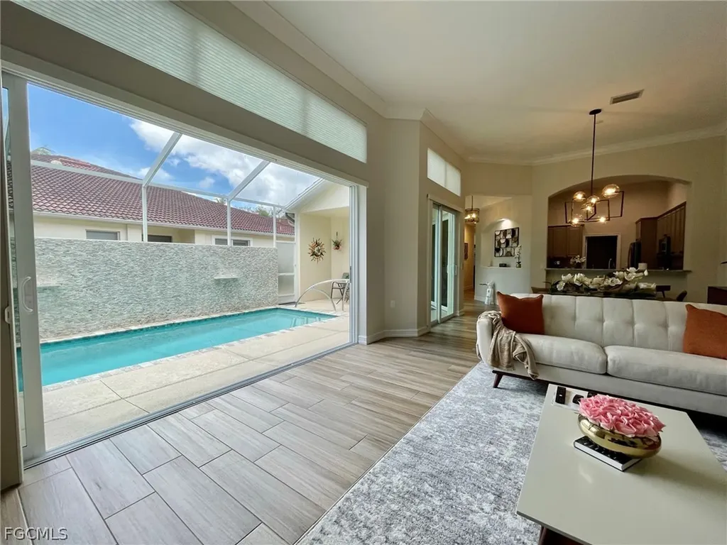 1628 Cayman Court Naples FL 34119