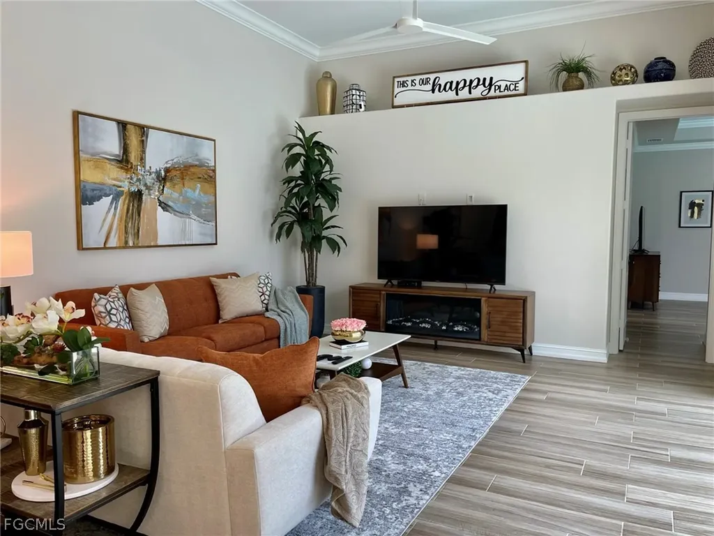 1628 Cayman Court Naples FL 34119