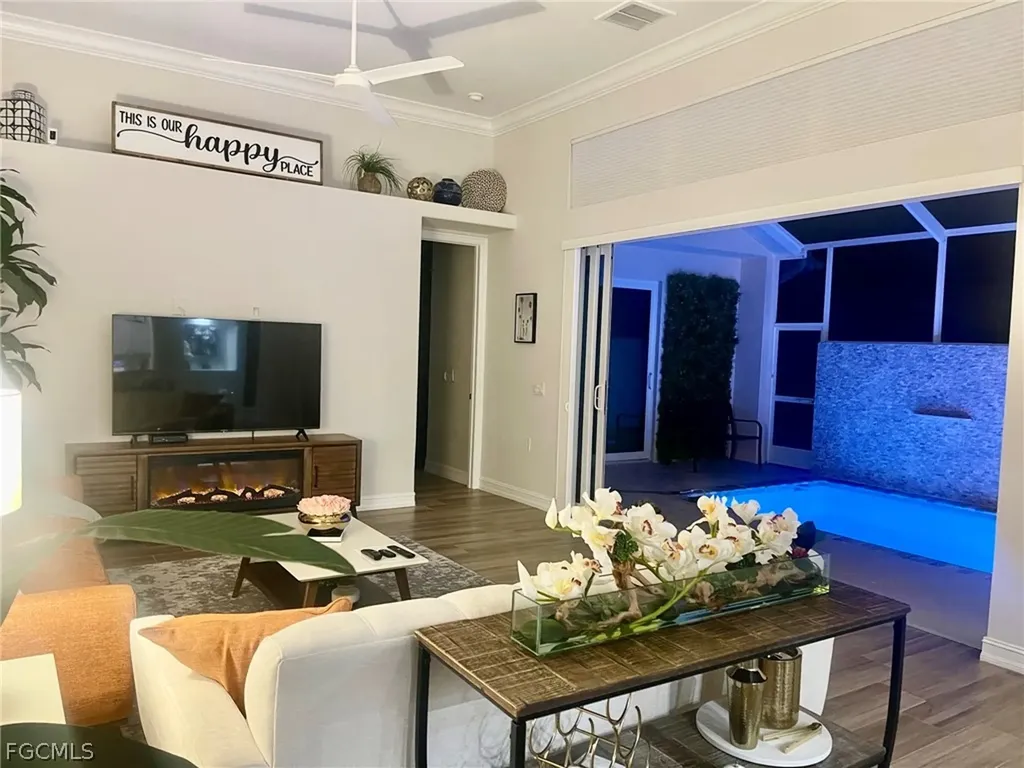 1628 Cayman Court Naples FL 34119