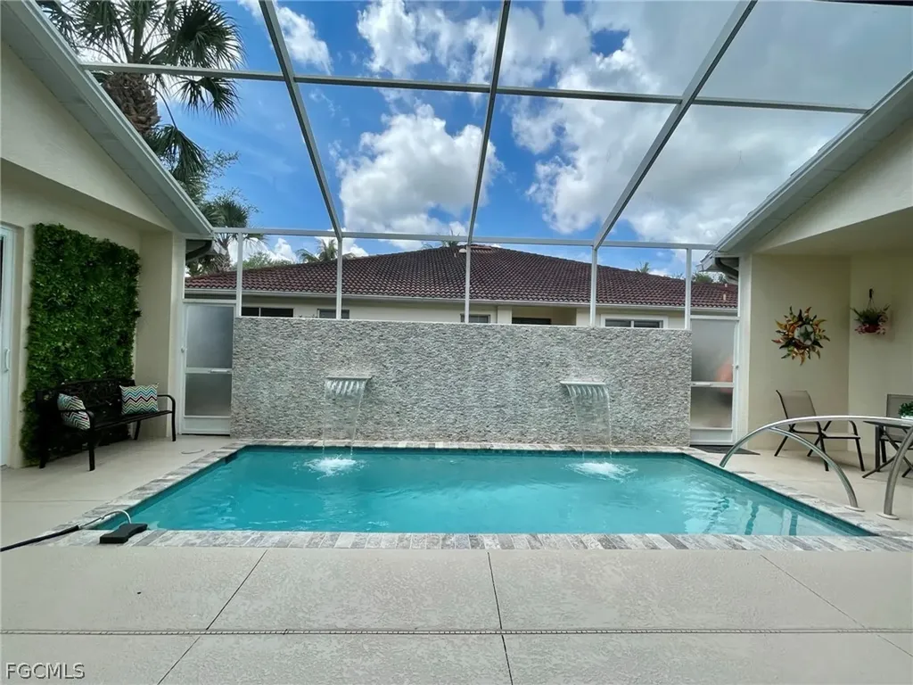 1628 Cayman Court Naples FL 34119
