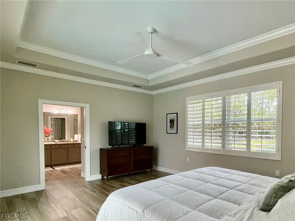 1628 Cayman Court Naples FL 34119