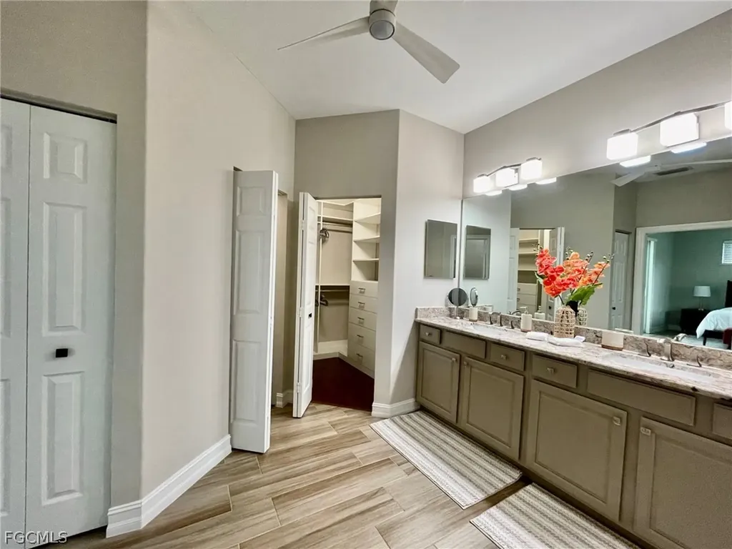 1628 Cayman Court Naples FL 34119